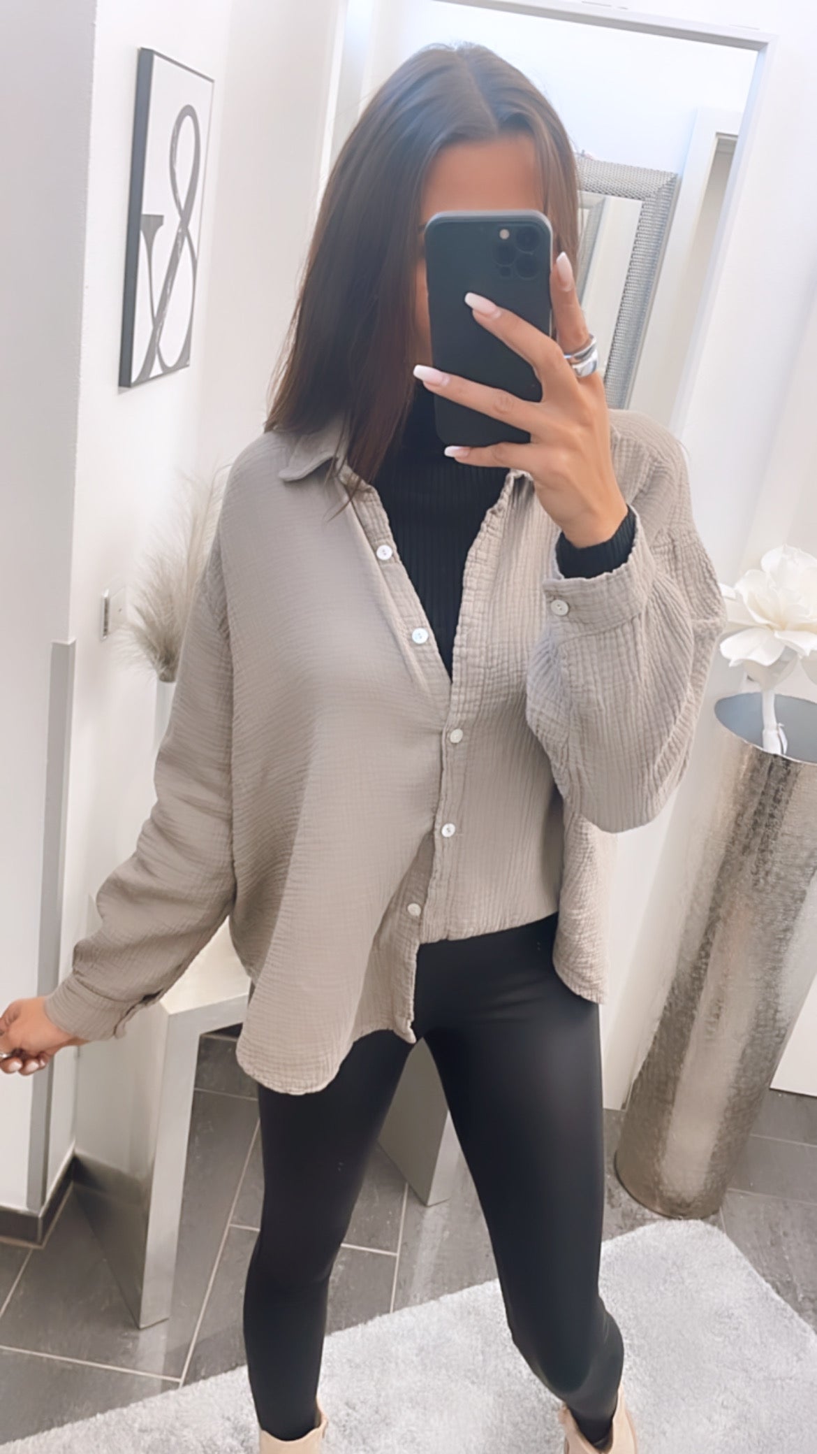 Kurze Oversize Musselin Bluse in Schlamm – Erdige Sophistication | MUSSELIN LIEBE