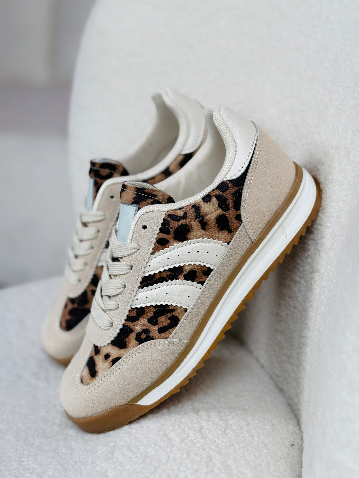 Jana Leo Sneaker