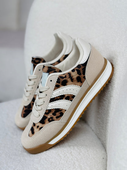 Jana Leo Sneaker