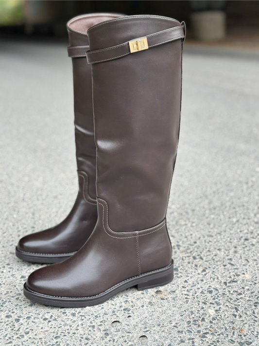 Monique Braun Stiefel