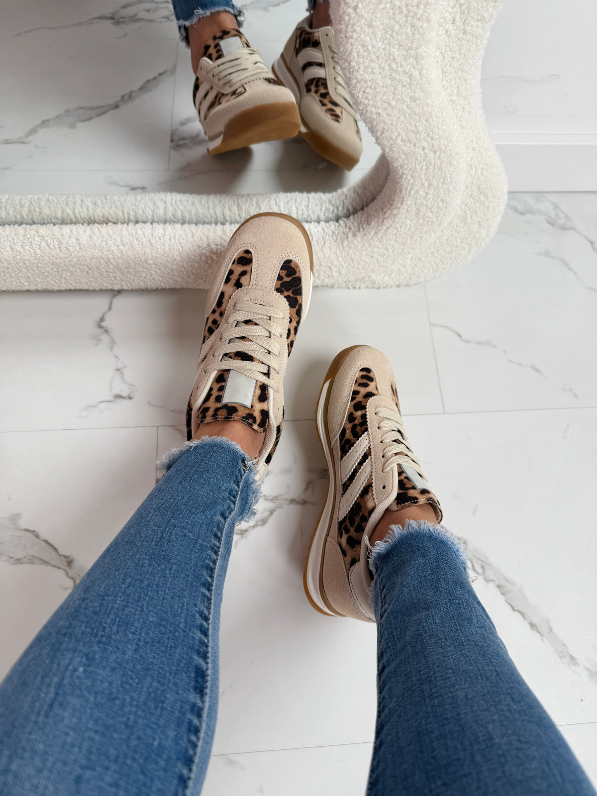 Jana Leo Sneaker