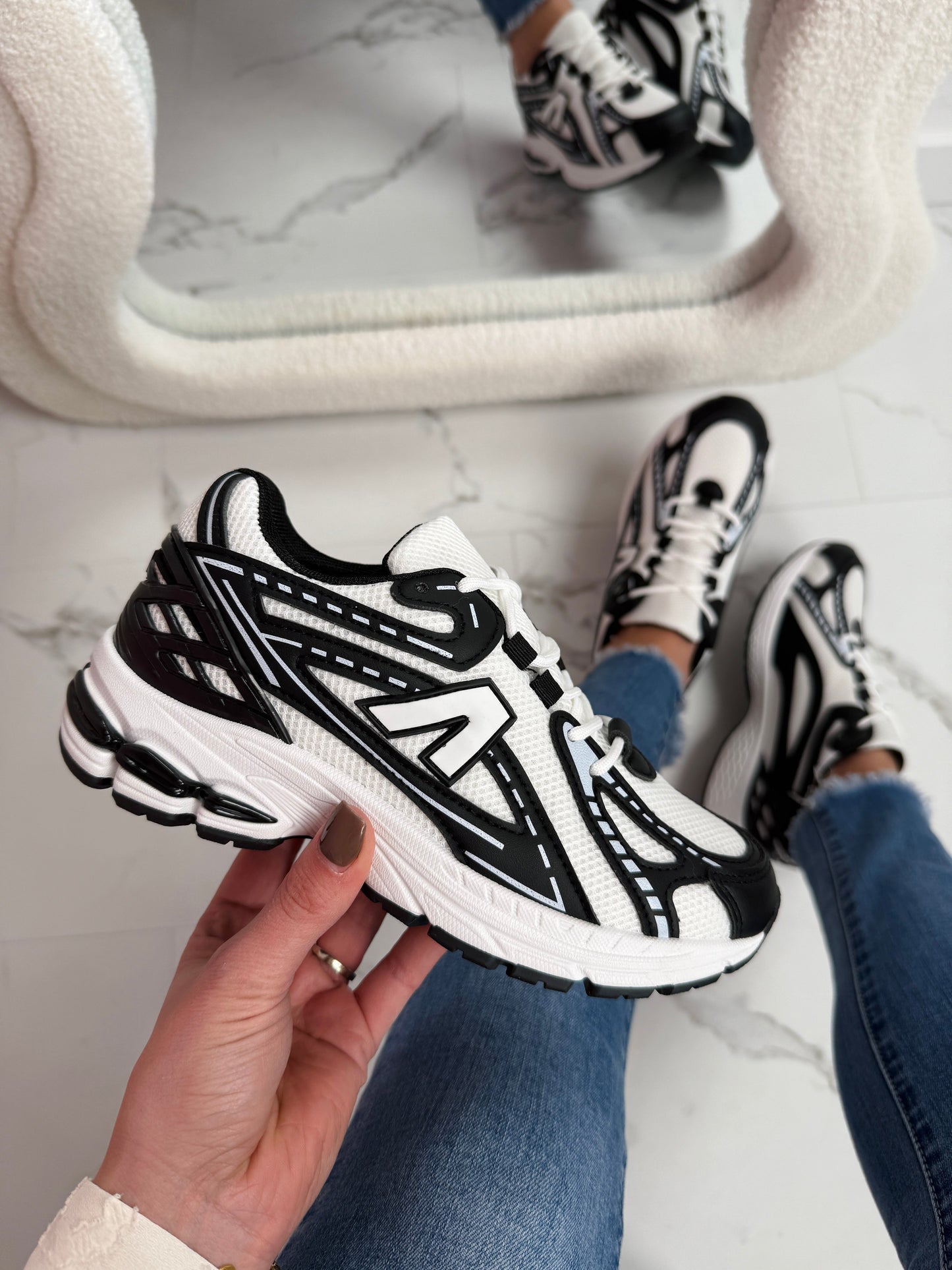 Nadine Black Sneaker