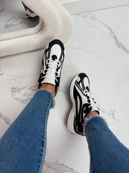 Nadine Black Sneaker