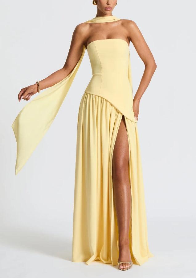 Elegantes Figurbetontes Maxikleid – Skulpturale Eleganz | Salzburg Mode