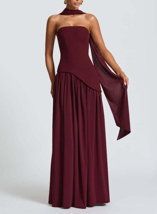 Elegantes Figurbetontes Maxikleid – Skulpturale Eleganz | Salzburg Mode