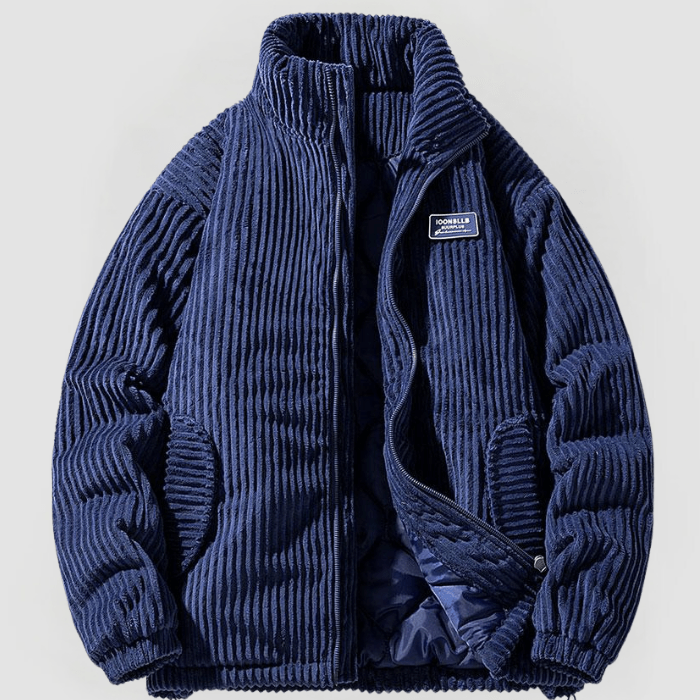 Dunkelblaue Cordjacke mit Reißverschluss, Stehkragen und Patch-Logo auf der Brust