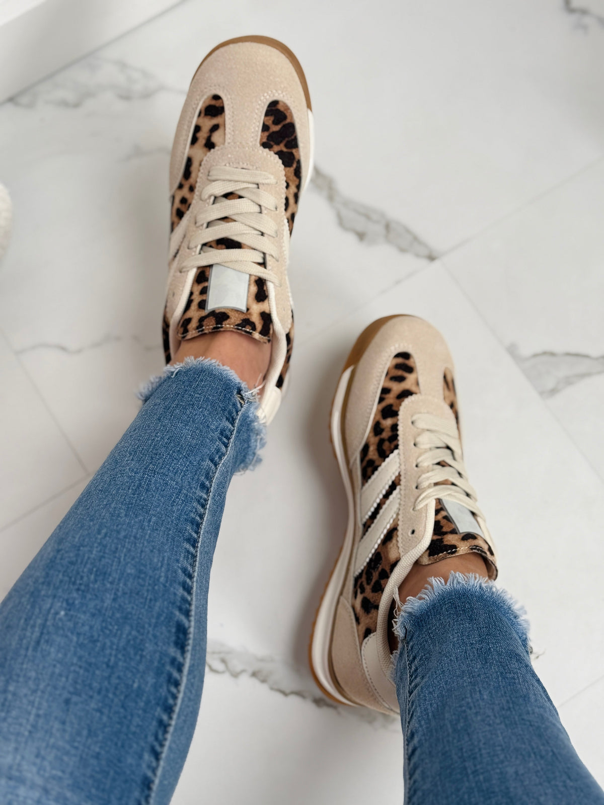 Jana Leo Sneaker