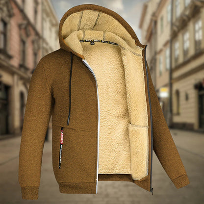 Braune Herren Winterjacke mit Kapuze und warmem Fleecefutter, Straßenhintergrund