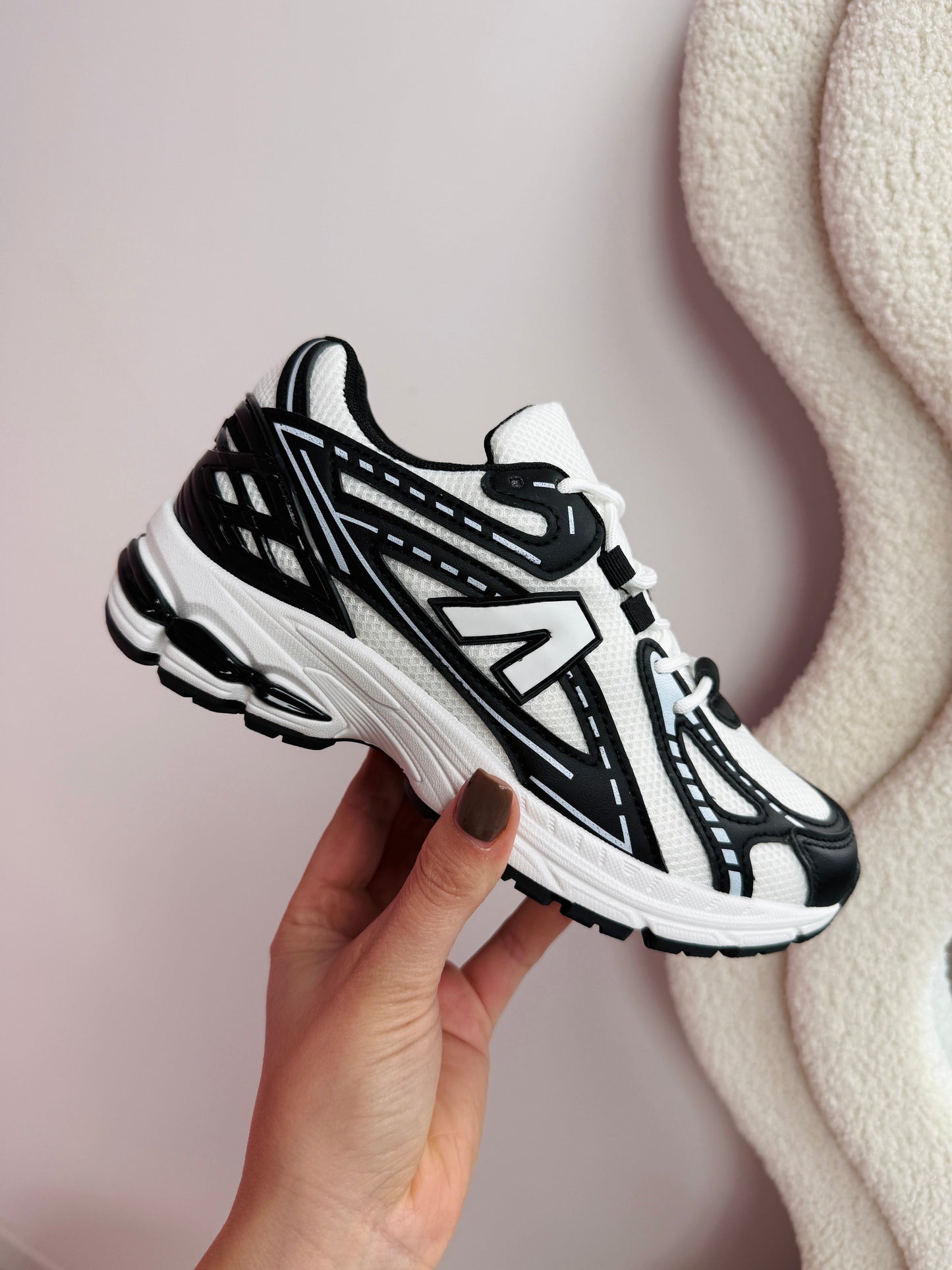 Nadine Black Sneaker