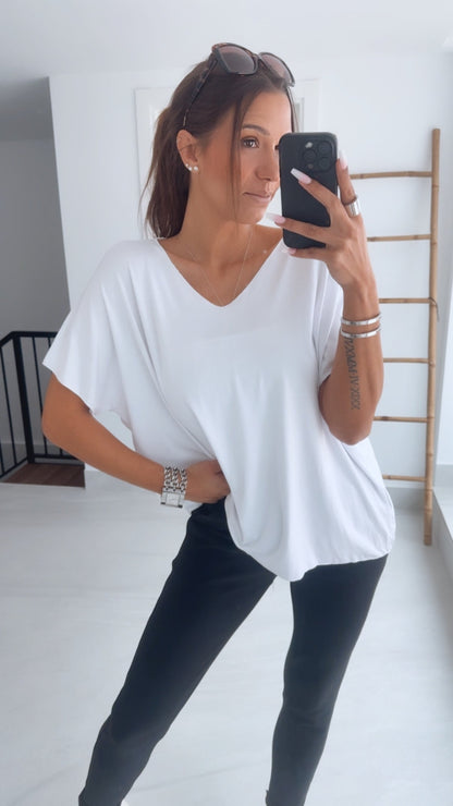 T-Shirt mit V-Ausschnitt – Weiß