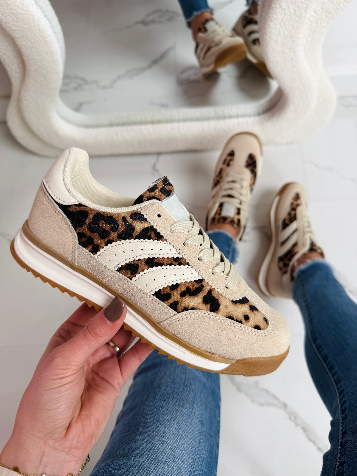 Jana Leo Sneaker