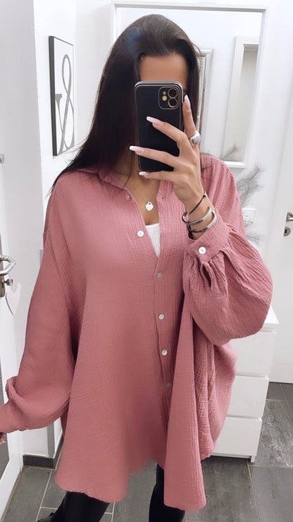 Lange Oversize Musselin Bluse in Helle Beere – Feminine Sophistication | MUSSELIN LIEBE