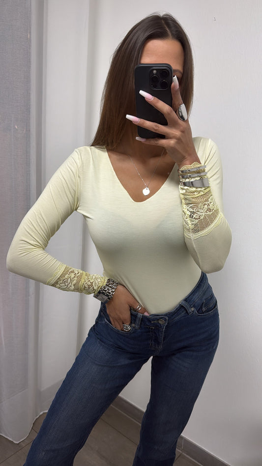 Langarm Oberteil mit Spitzenapplikationen – Gelb