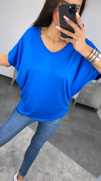 T-Shirt mit V-Ausschnitt – Royal Blau