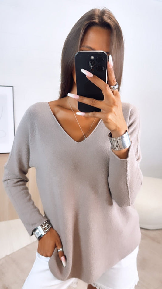 Leichter Pullover mit V-Ausschnitt – Schlamm