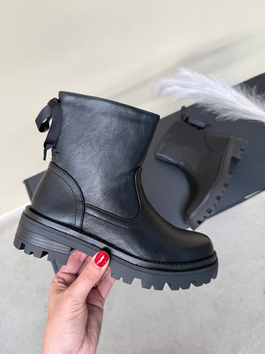 Bow Schwarze Boots mit Schleife