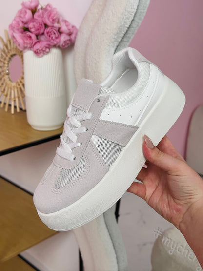 Ella White Sneaker