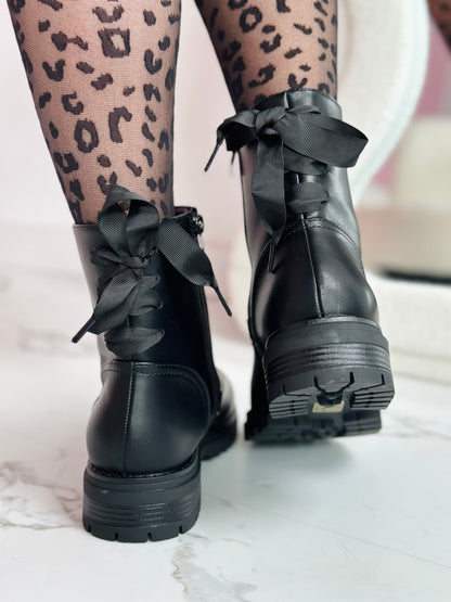 Bow Schwarze Boots mit Schleife