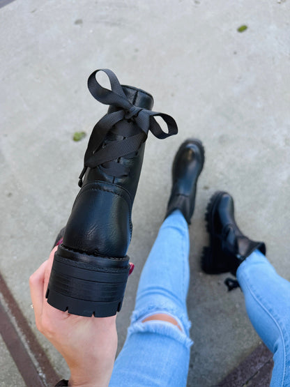 Bow Schwarze Boots mit Schleife