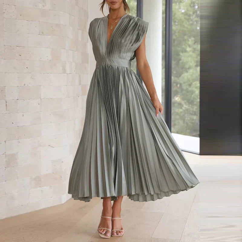 Ärmelloses Elegantes Damenkleid – Sommerliche Leichtigkeit | Salzburg Mode