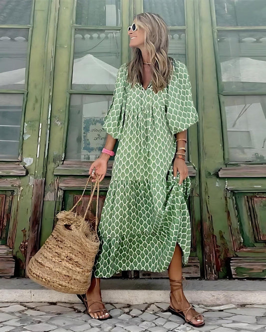 Natürliche Eleganz – Fließendes Sommerkleid in Grün & Rosa | Salzburg Mode