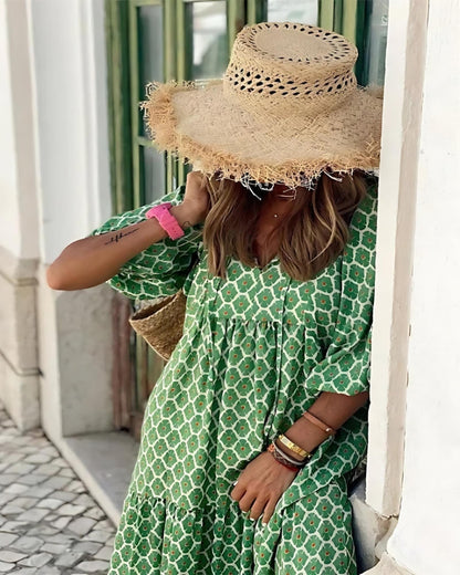 Natürliche Eleganz – Fließendes Sommerkleid in Grün & Rosa | Salzburg Mode