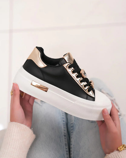 Joanna Black Sneaker