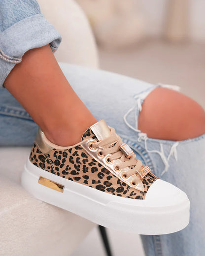 Joanna Leo Sneaker