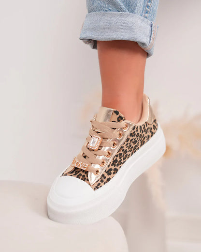 Joanna Leo Sneaker