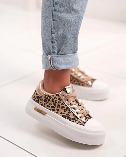 Joanna Leo Sneaker