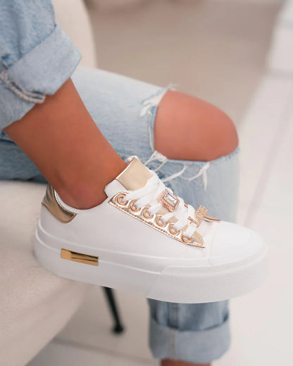 Joanna White Sneaker