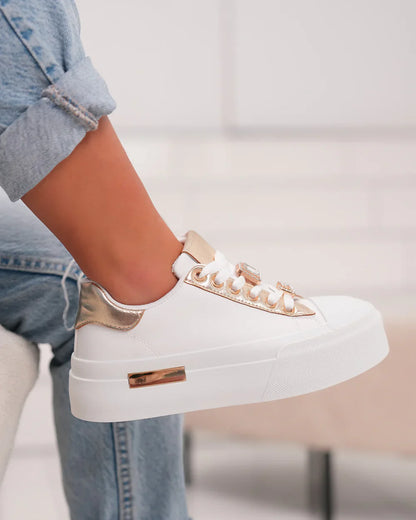 Joanna White Sneaker