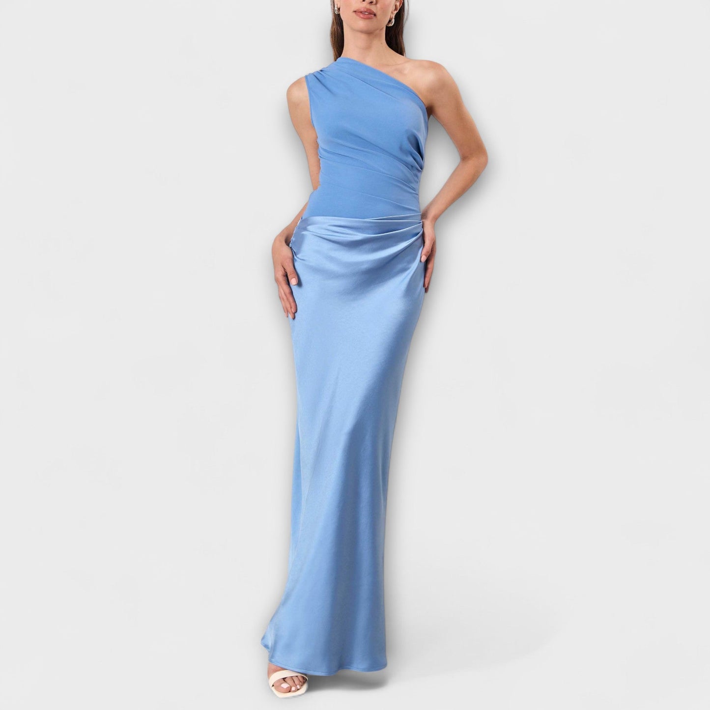 Elegantes Ein-Schulter Falten Maxi Kleid – Dramatische Eleganz | Salzburg Mode