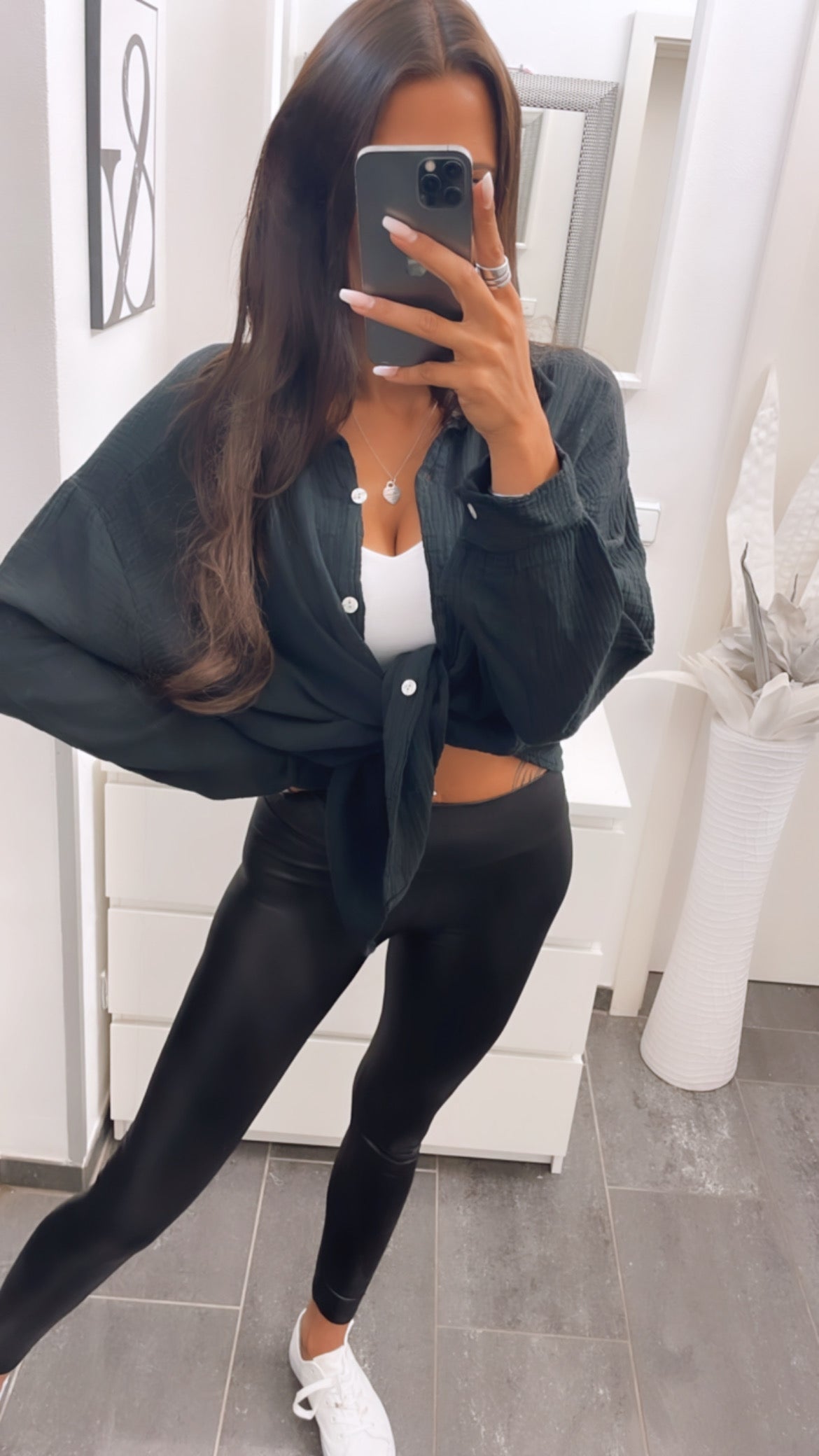 Kurze Oversize Musselin Bluse in Schwarz – Zeitlose Sophistication | MUSSELIN LIEBE