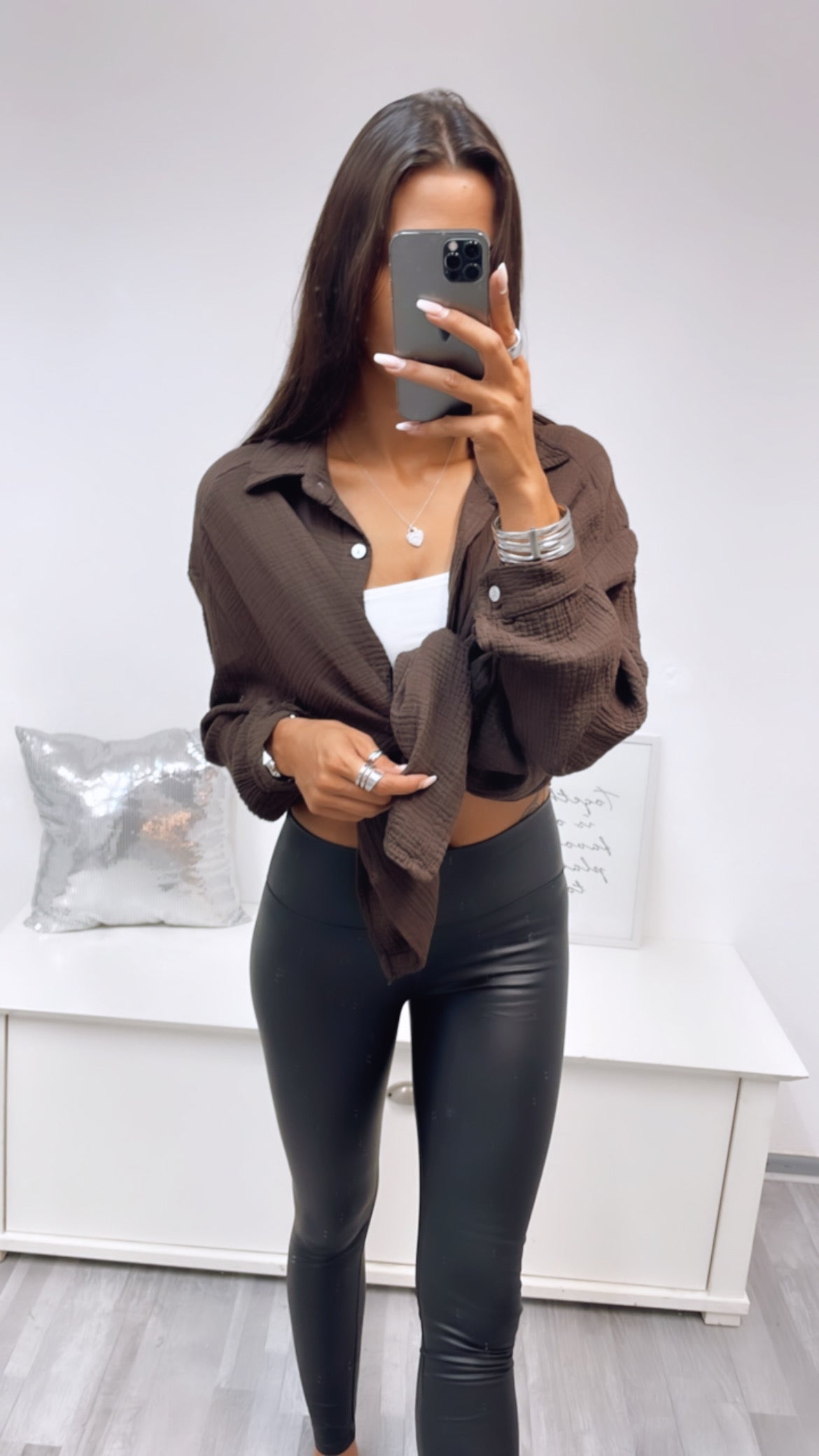 Kurze Oversize Musselin Bluse in Braun – Warme Sophistication | MUSSELIN LIEBE