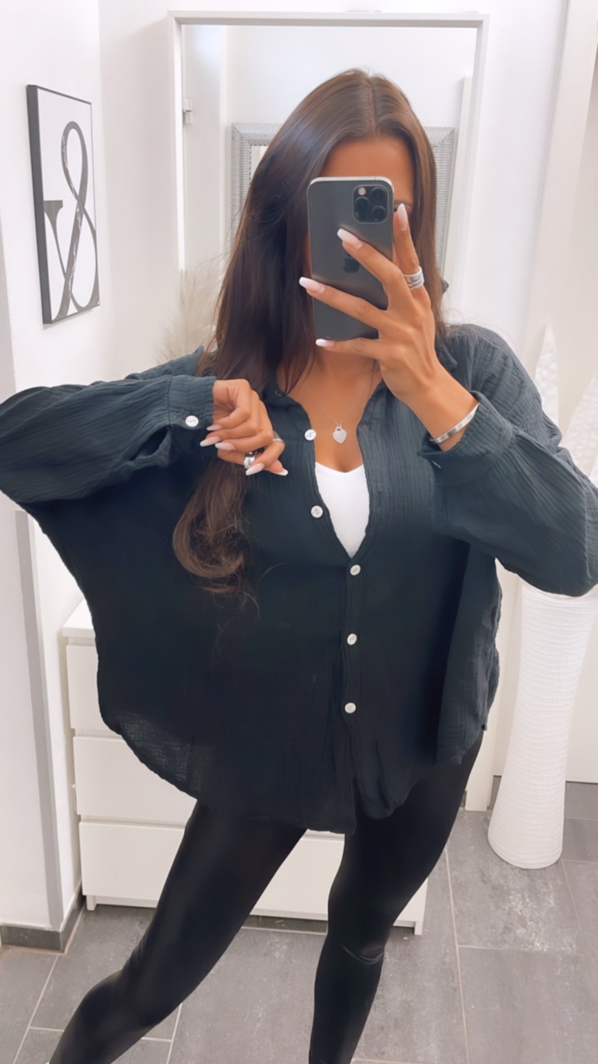 Kurze Oversize Musselin Bluse in Schwarz – Zeitlose Sophistication | MUSSELIN LIEBE