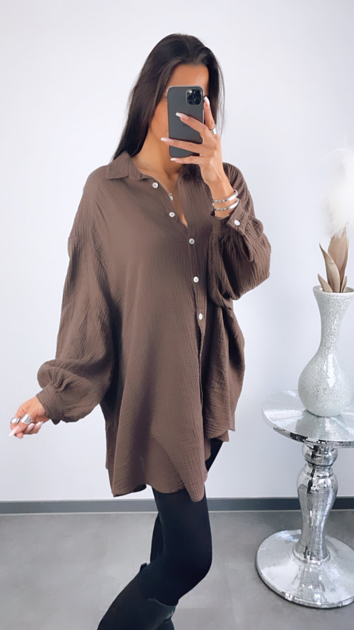Lange Oversize Musselin Bluse in Schoko Braun – Edle Wärme | MUSSELIN LIEBE
