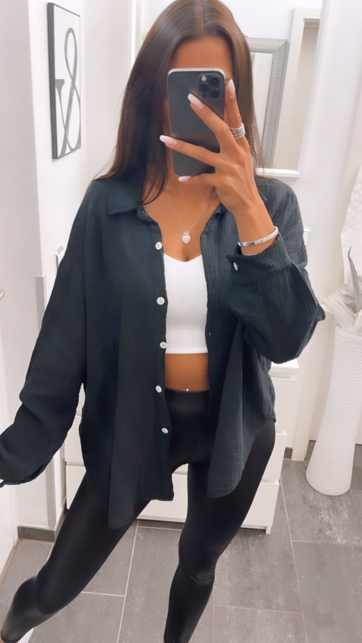 Kurze Oversize Musselin Bluse in Schwarz – Zeitlose Sophistication | MUSSELIN LIEBE