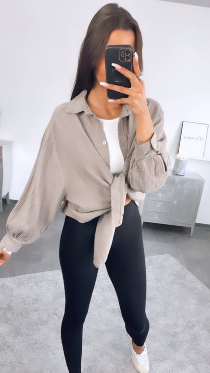 Kurze Oversize Musselin Bluse in Schlamm – Erdige Sophistication | MUSSELIN LIEBE