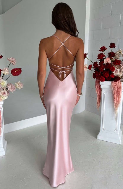 Isabelle – Luxuriöses Satin Maxi-Kleid in Rosa | Salzburg Mode