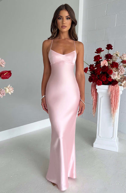 Isabelle – Luxuriöses Satin Maxi-Kleid in Rosa | Salzburg Mode