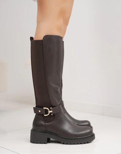 Braune Stiefel mit Stretch