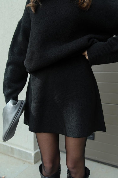 Adriana - Strickset für Damen - Lässiger Pullover und Rock in teiliger Ausführung